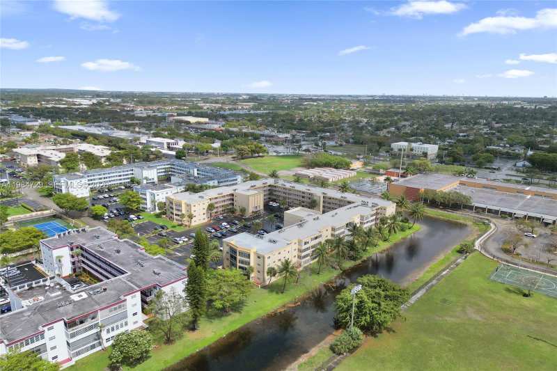 3940 NW 42nd Ave # 320, Lauderdale Lakes FL 33319