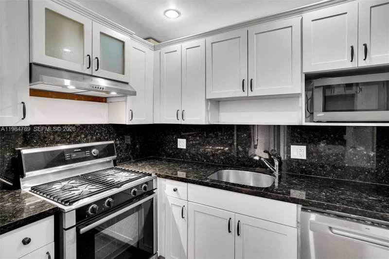 DAVID WILLIAM HOTEL CONDO