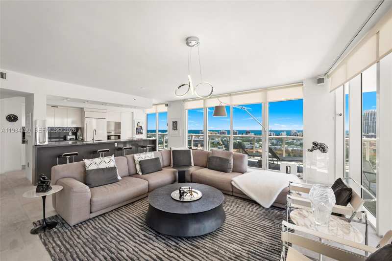 450 Alton Rd # 1507, Miami Beach FL 33139