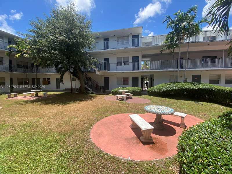 13700 NE 6th Ave # 305, North Miami FL 33161
