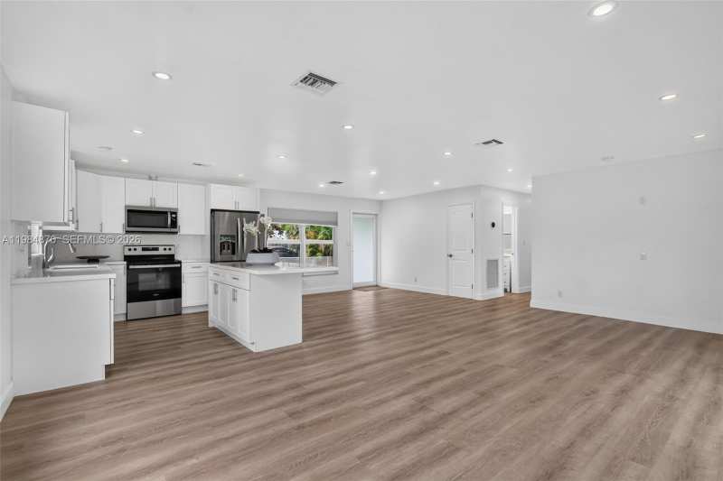 3042 Hayes St, Hollywood FL 33021
