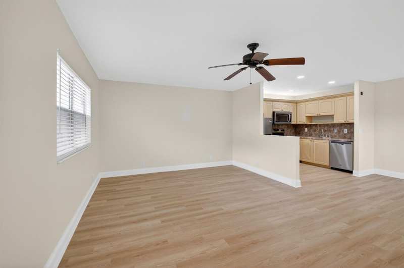 158 Valencia G, Delray Beach FL 33446