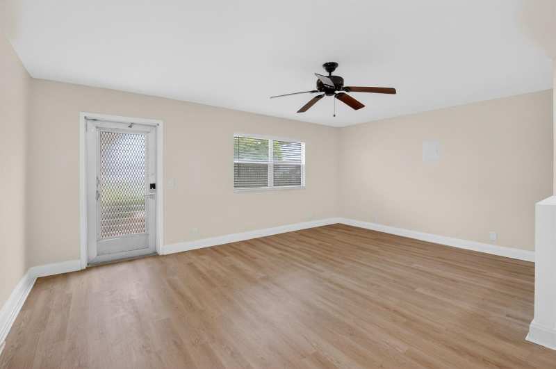 158 Valencia G, Delray Beach FL 33446
