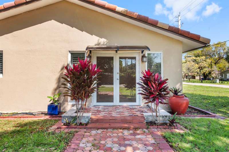1255 SW 15th Avenue, Fort Lauderdale FL 33312