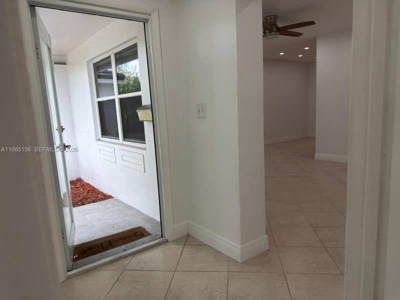11840 SW 81st Rd # 1, Pinecrest FL 33156