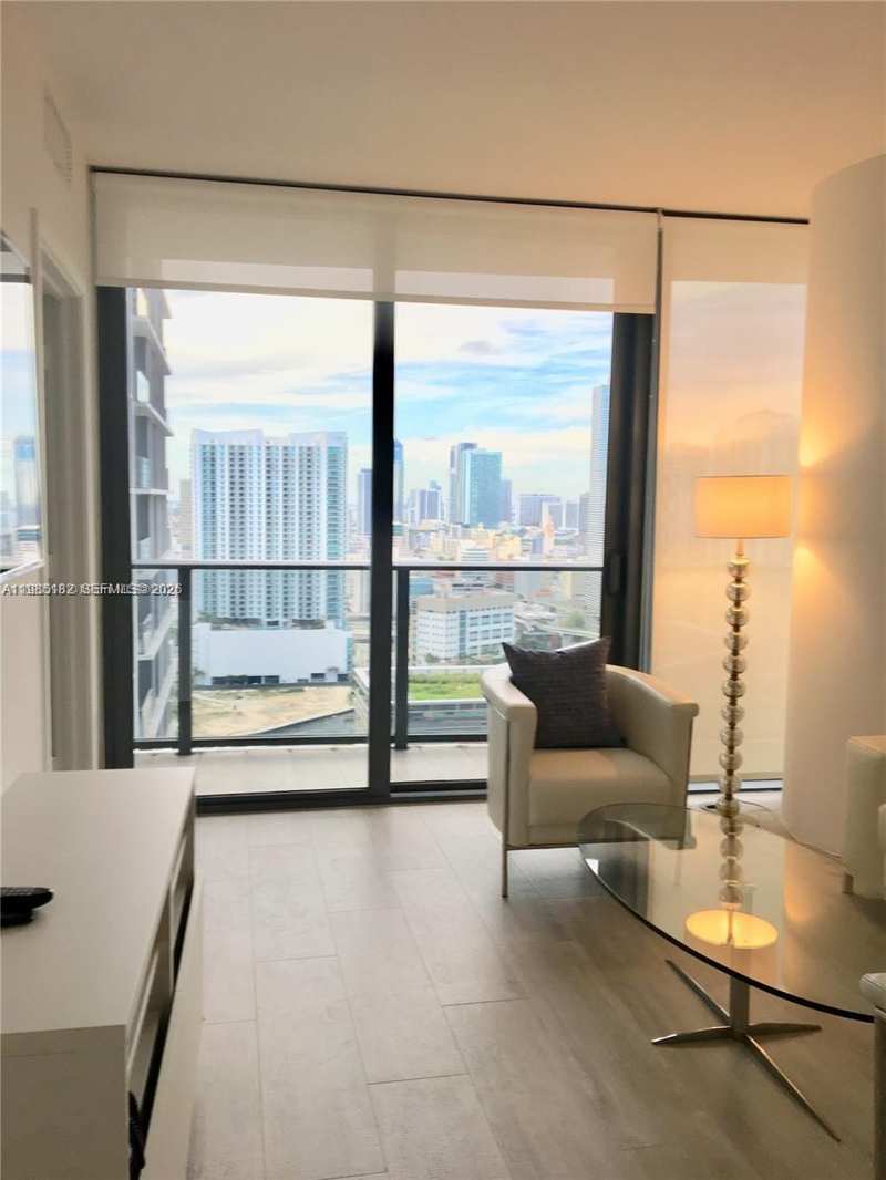 55 SW 9th St # 2901, Miami FL 33130