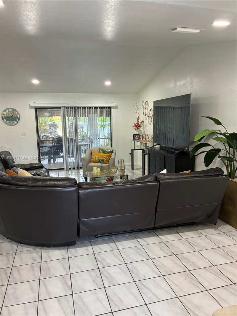 1660 N Audubon Dr # 1660, Homestead FL 33035