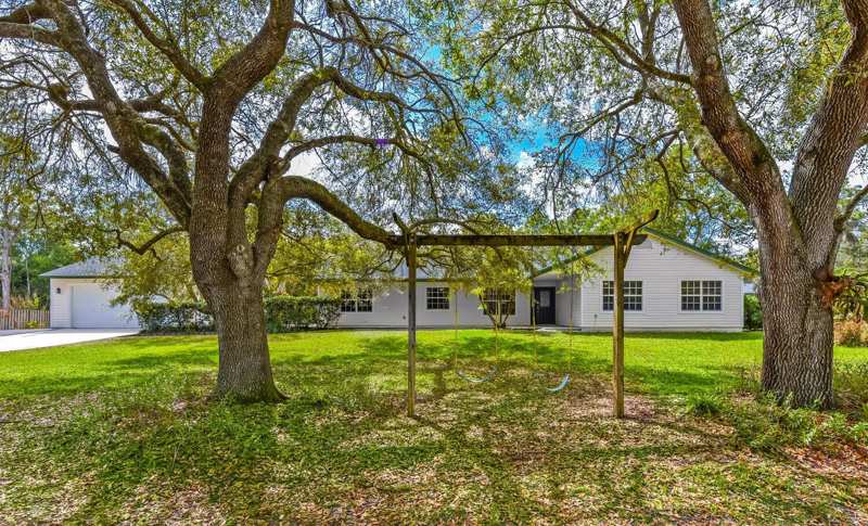 16244 E Downers Drive, Loxahatchee FL 33470