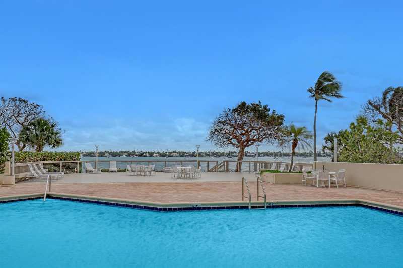 5600 N Flagler Drive # 1510, West Palm Beach FL 33407