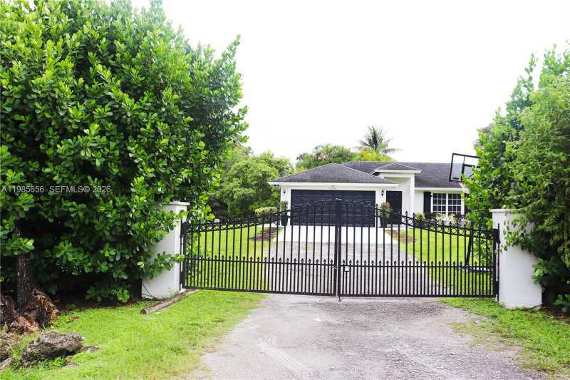 16930 W Mead Hill Dr, Loxahatchee FL 33470