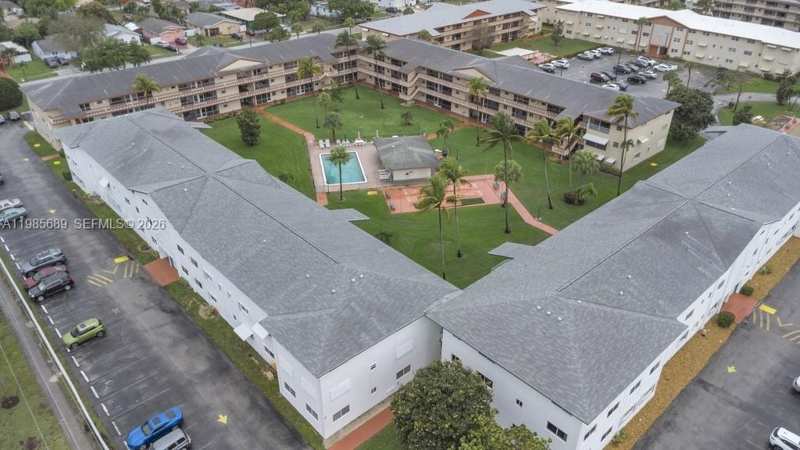 5300 Washington St # J218, Hollywood FL 33021