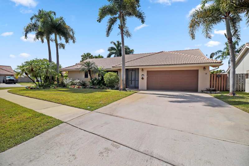 9260 Laurel Green Drive, Boynton Beach FL 33437