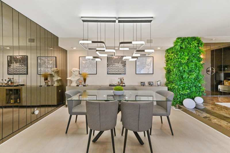 1900 Consulate Place # 1205, West Palm Beach FL 33401
