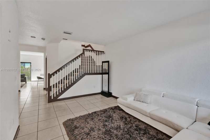 408 NE 212th Ter, Miami FL 33179