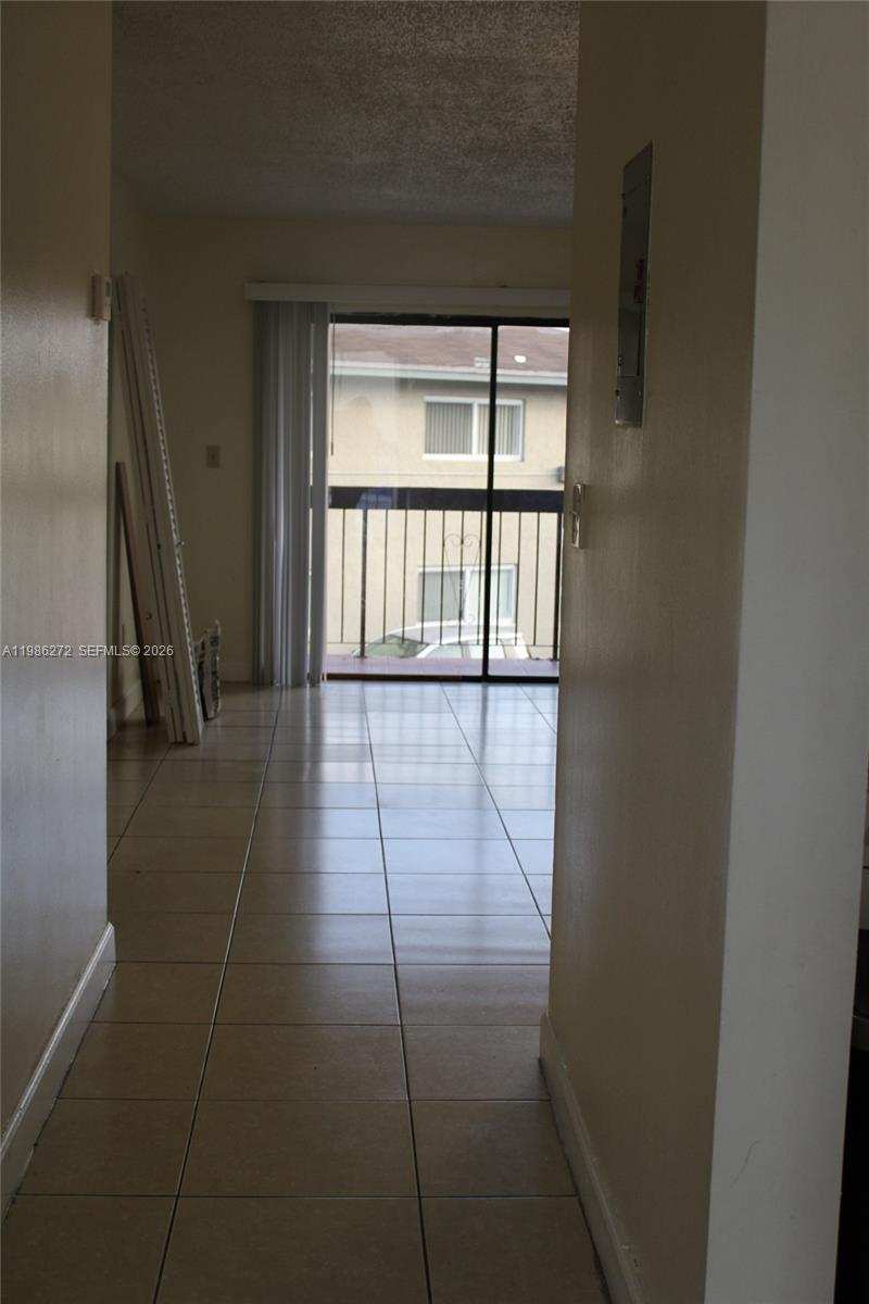 2295 W 53rd Pl # 201, Hialeah FL 33016