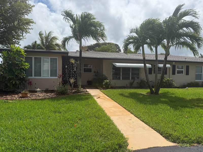 1052 North Drive # B, Delray Beach FL 33445