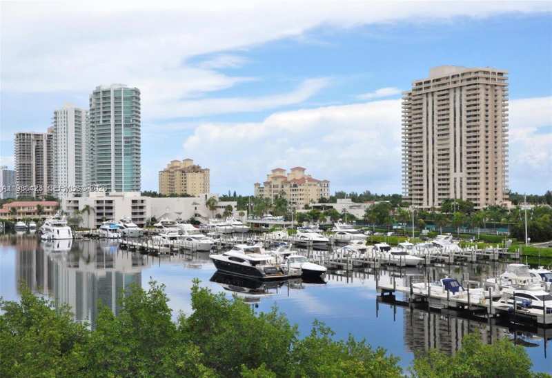 19801 E Country Club Dr # 4104, Aventura FL 33180