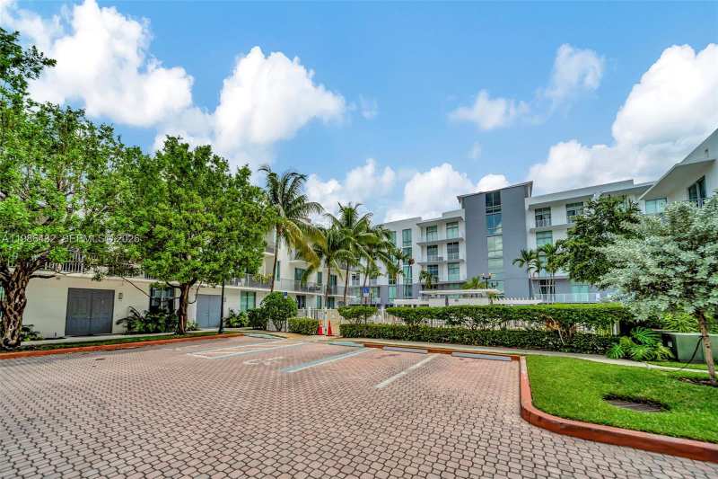 2100 Van Buren St # 508, Hollywood FL 33020