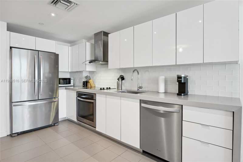 1600 NE 1st Ave # 3303, Miami FL 33132