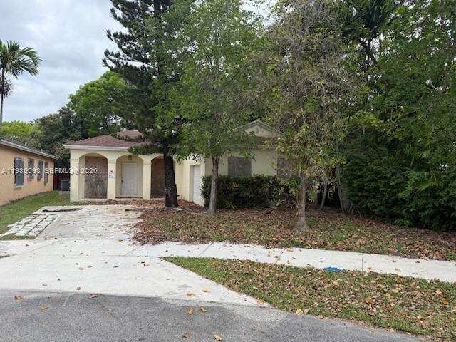 75 NW 3rd St, Homestead FL 33030