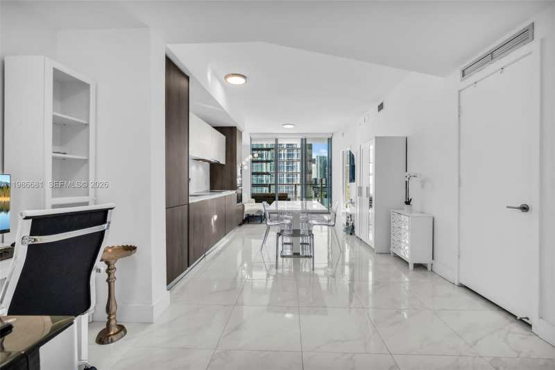 2900 NE 7th Ave # 1408, Miami FL 33137