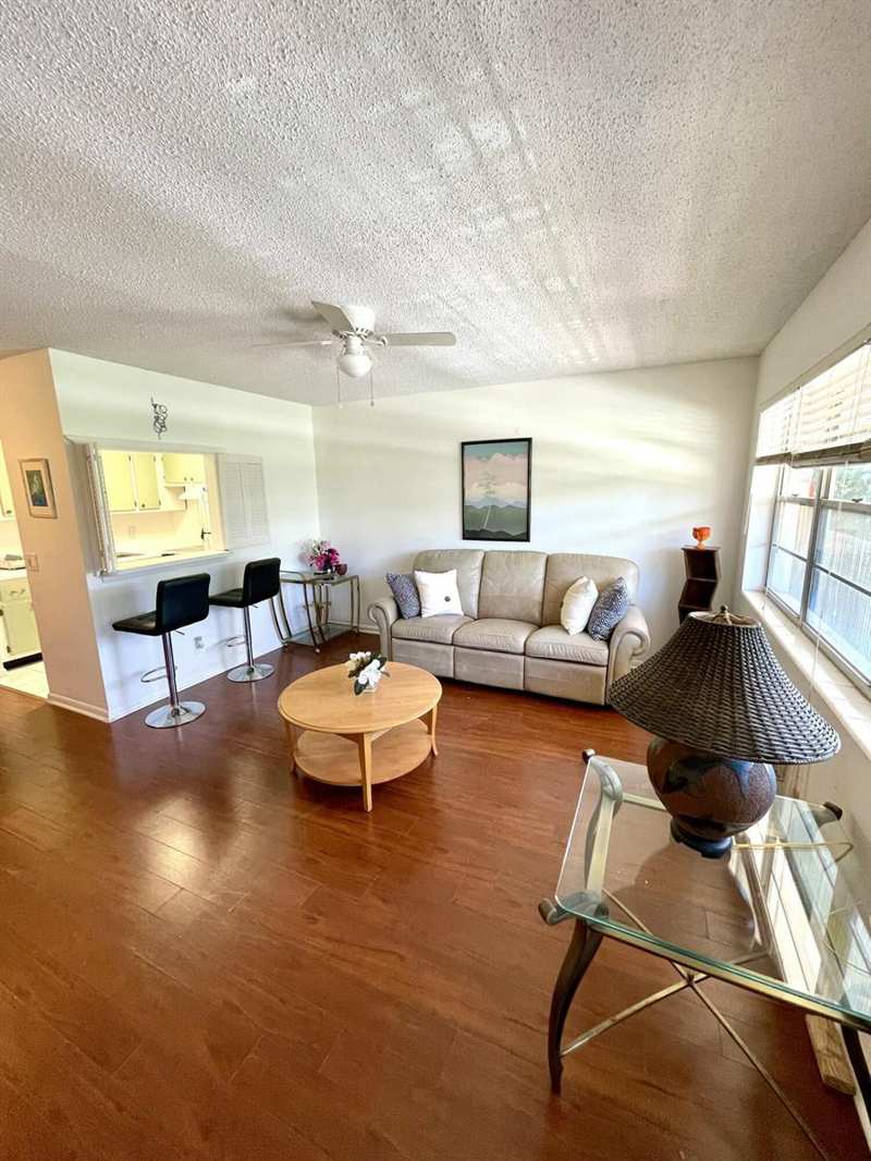 201 Canterbury I, West Palm Beach FL 33417