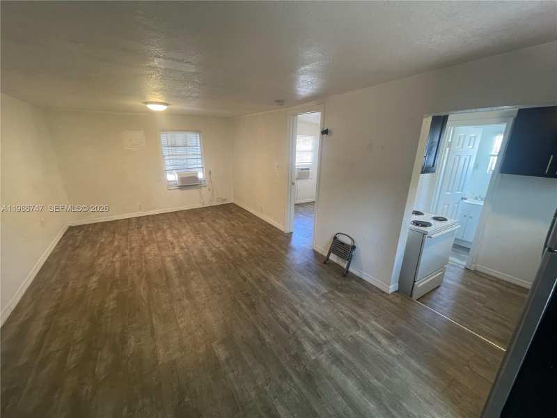 5738 Garfield St # B, Hollywood FL 33021