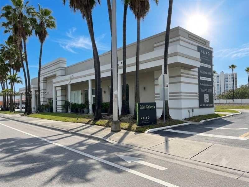 13750 Biscayne Blvd, North Miami Beach FL 33181