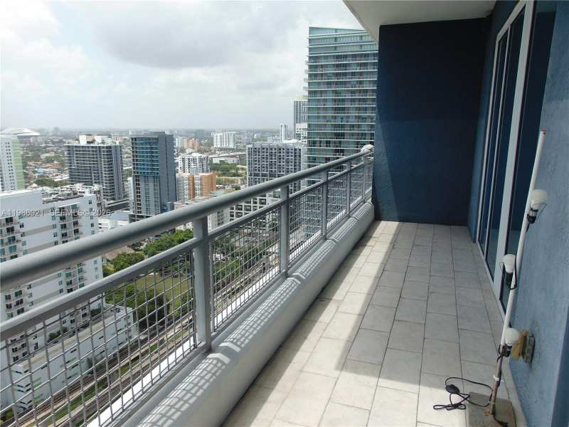 60 SW 13th St # 2619, Miami FL 33130