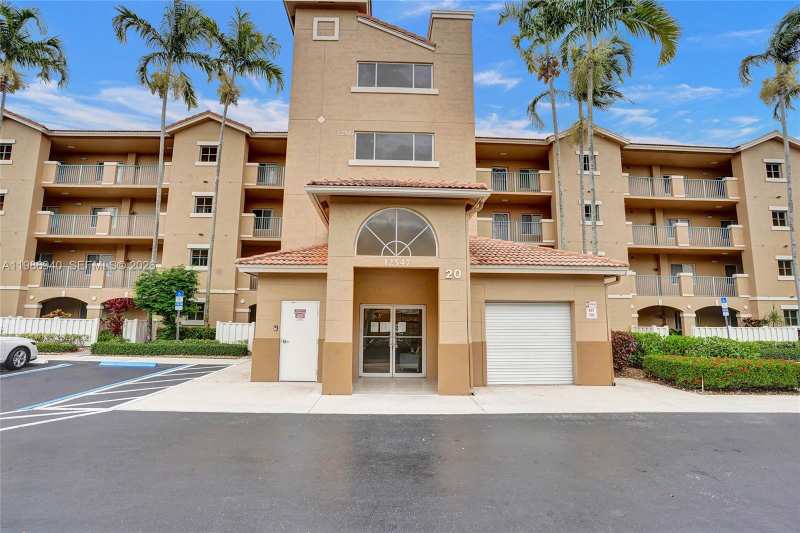 12547 Imperial Isle Dr # 206, Boynton Beach FL 33437