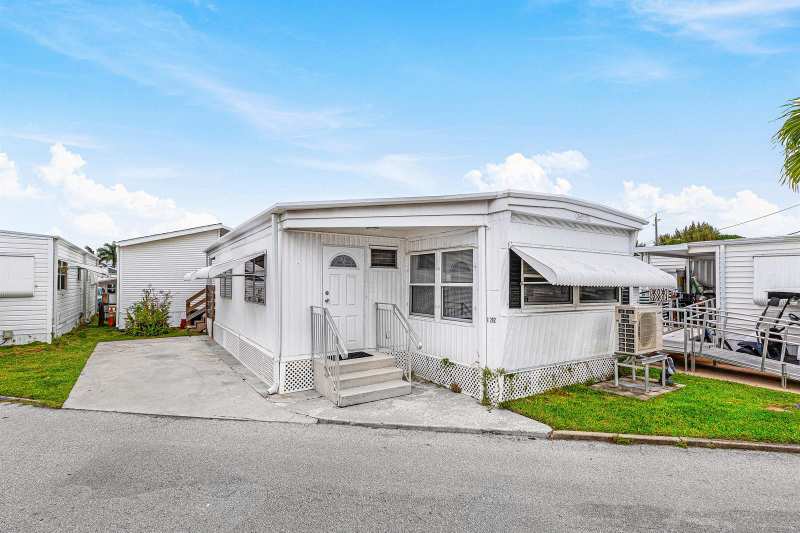 202 Palm Drive # I, Briny Breezes FL 33435