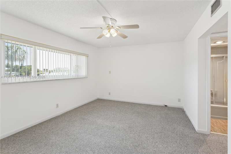 7887 Golf Circle Dr # 203M, Margate FL 33063