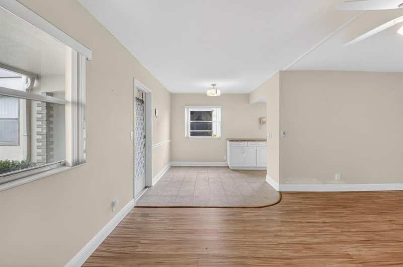 204 Flanders E, Delray Beach FL 33484