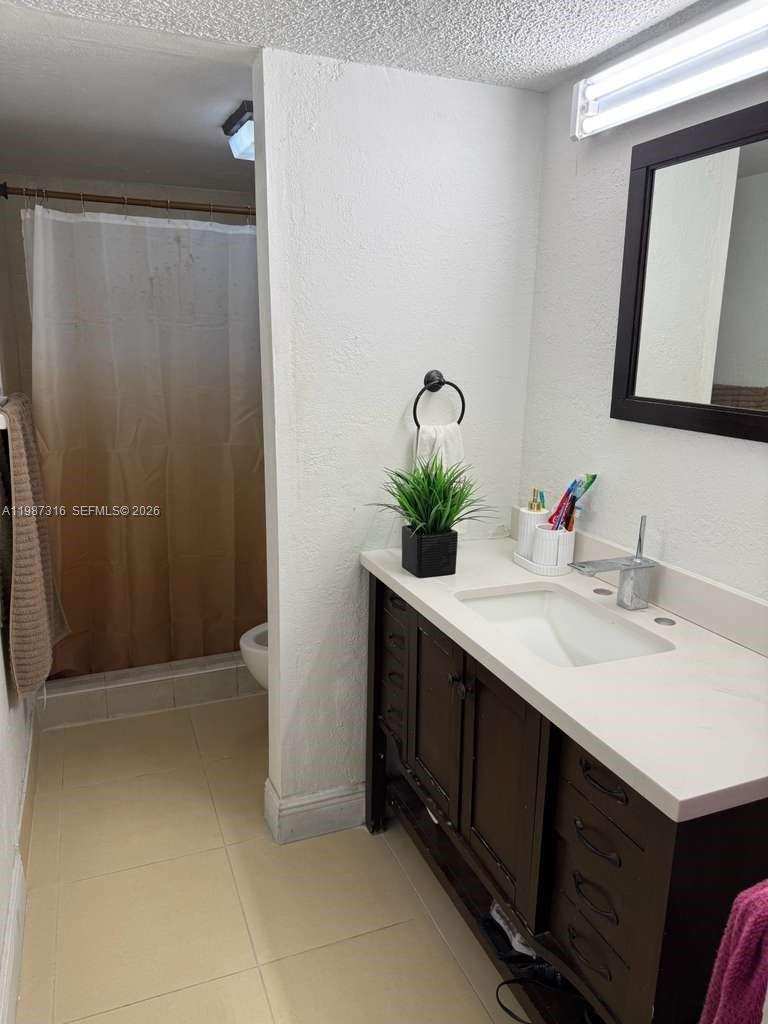 1900 W 68th St # A205, Hialeah FL 33014