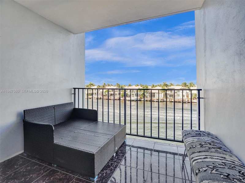 1400 S Ocean Dr # 406, Hollywood FL 33019