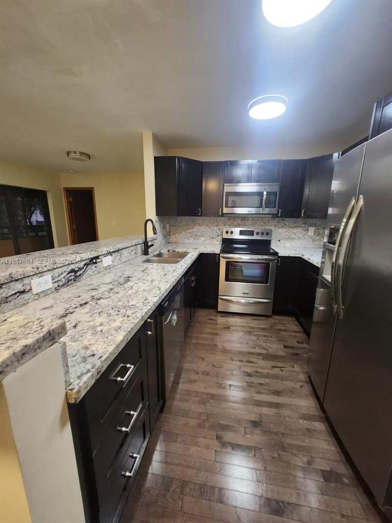 20005 NE 3rd Ct # 6, Miami FL 33179