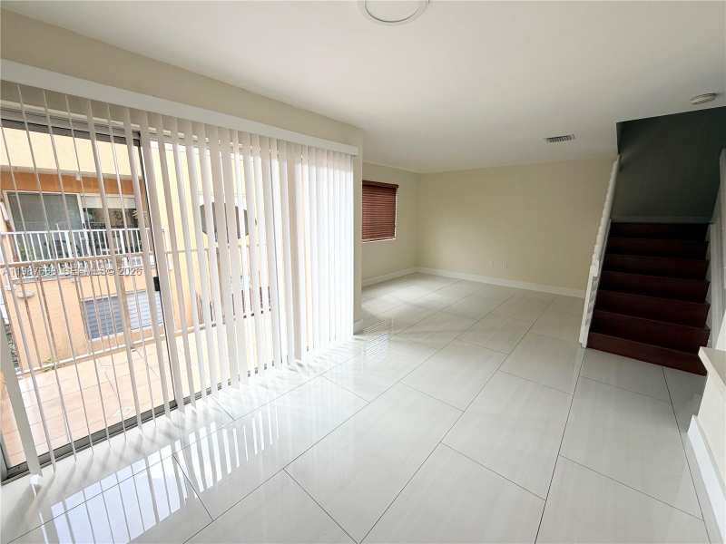 6205 Kendale Lakes Cir # 288, Miami FL 33183
