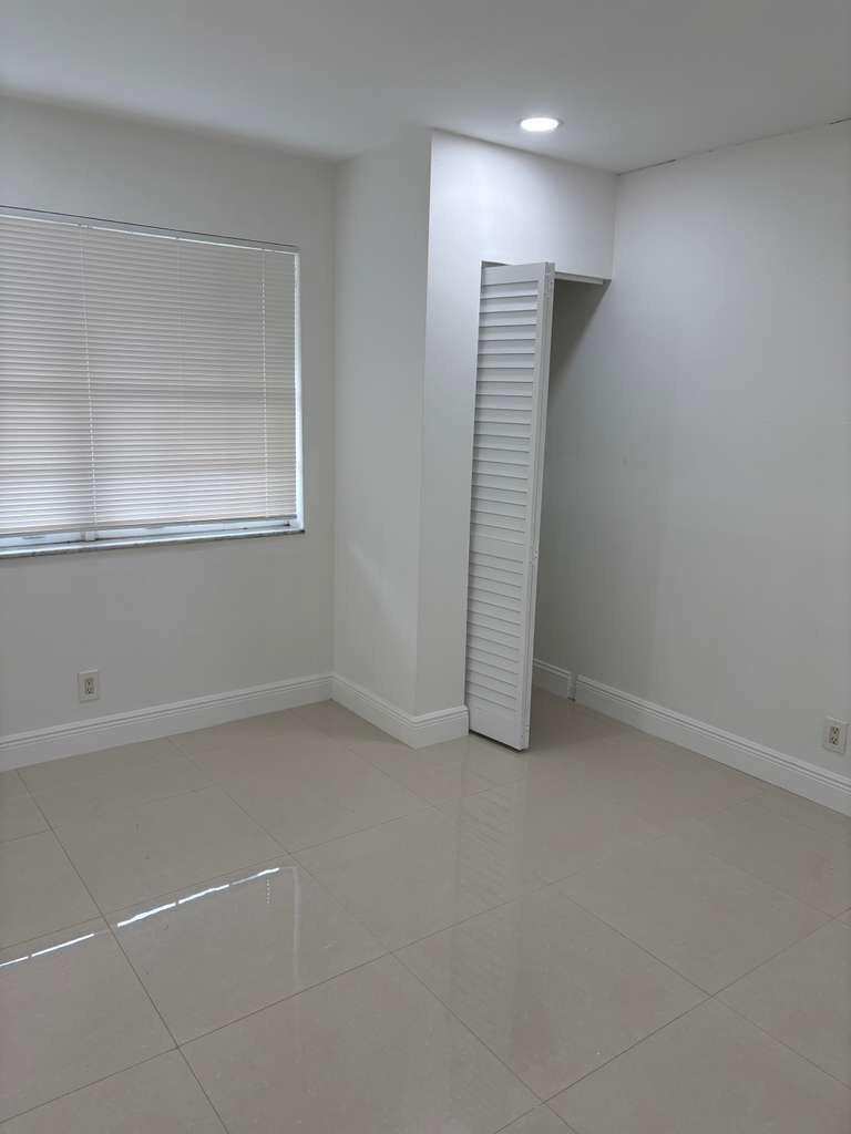 1549 NW 60th Avenue, Sunrise FL 33313