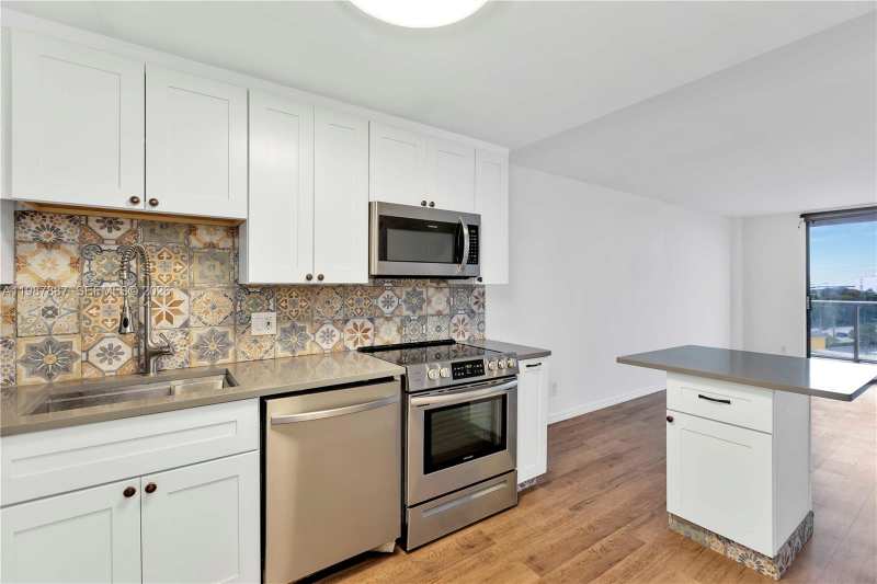 13499 Biscayne Blvd # 613, North Miami FL 33181