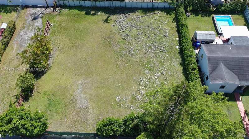 5400 SW 5th Ter, Miami FL 33134