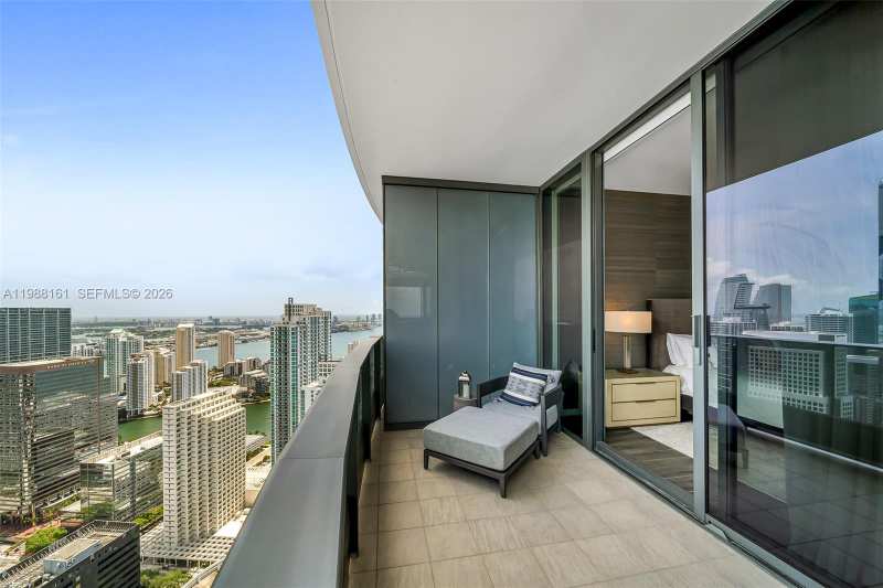 1000 Brickell Plz, Miami FL 33131