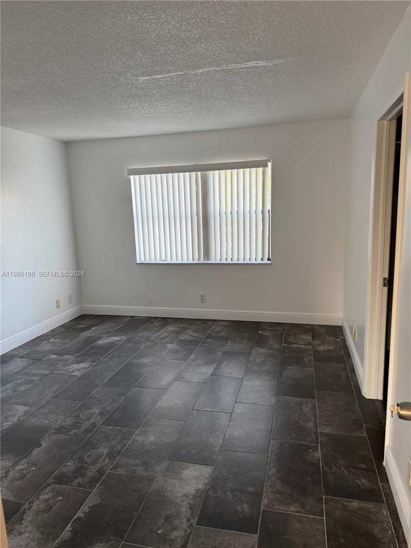 9355 SW 8th St # 305, Boca Raton FL 33428