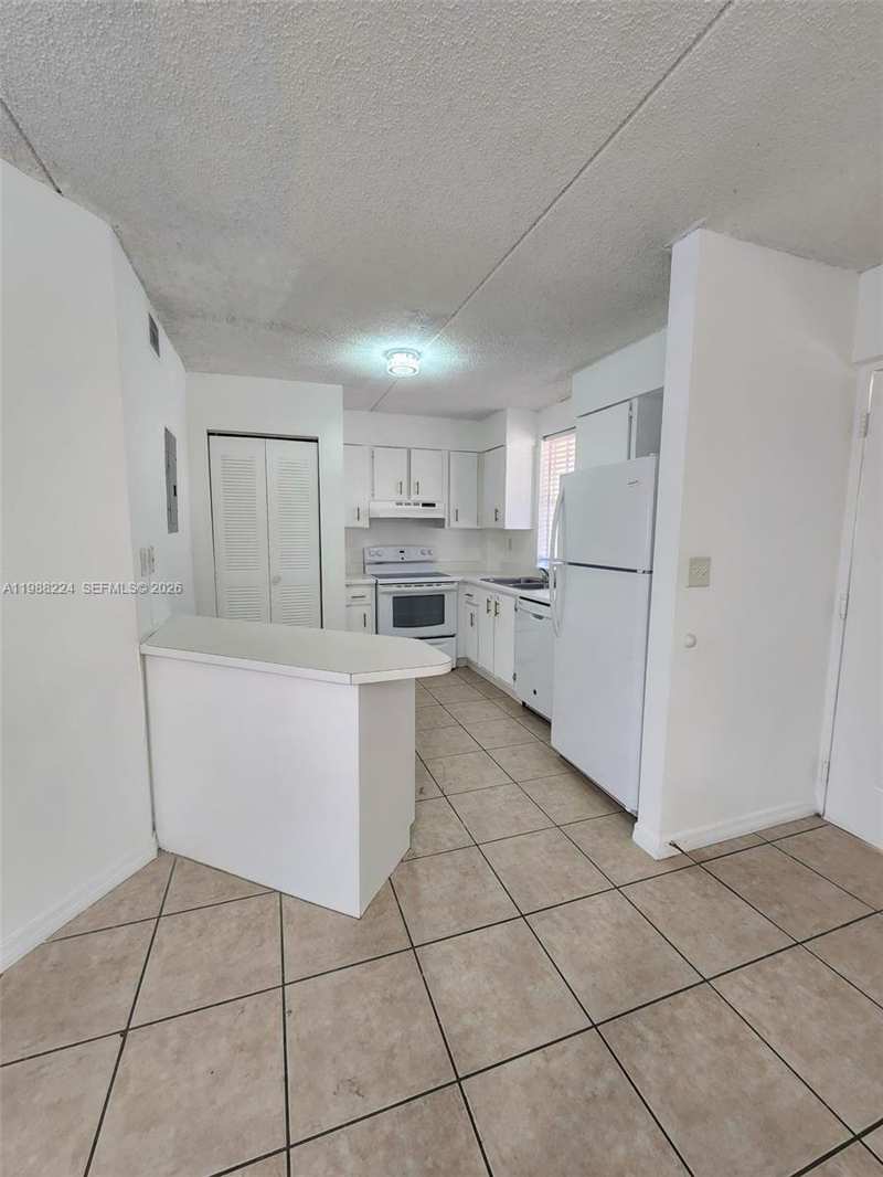 6195 NW 186th St # 309, Hialeah FL 33015