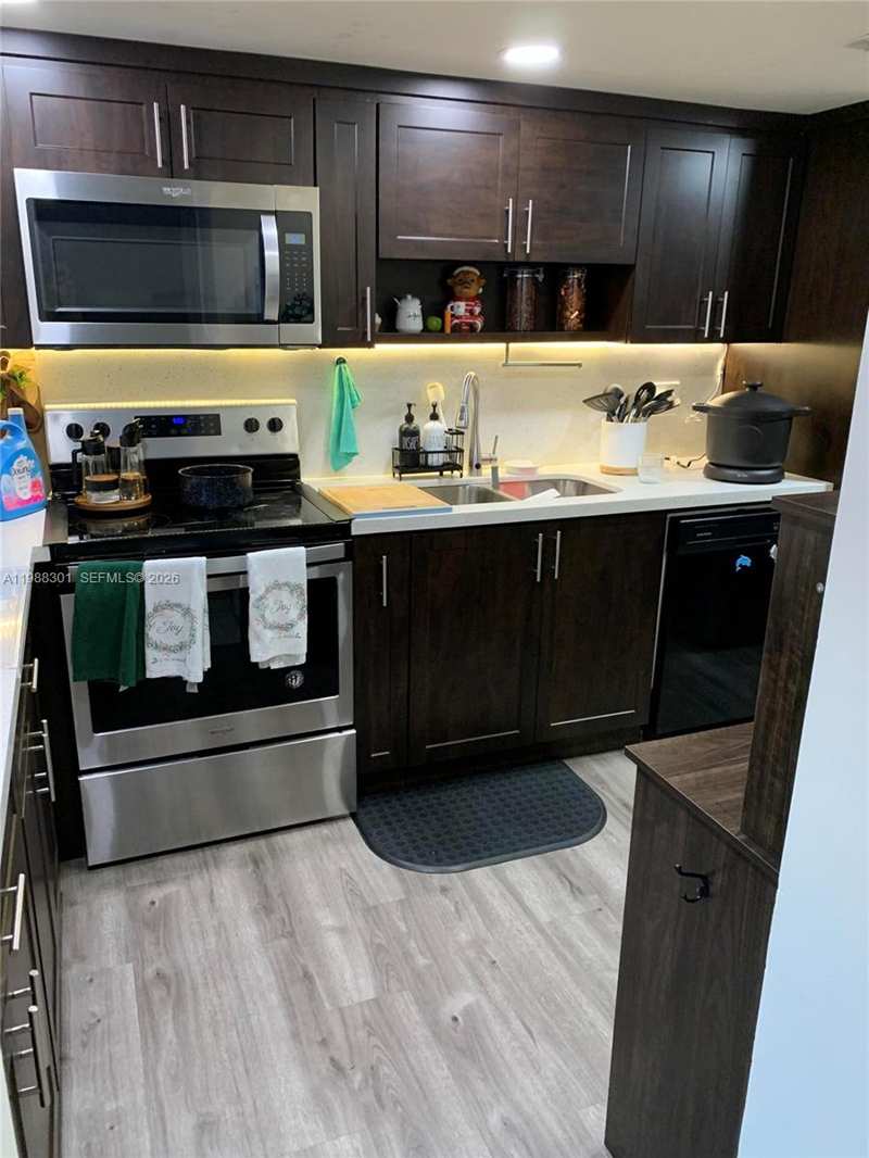 6611 SW 41st Pl # 48, Davie FL 33314