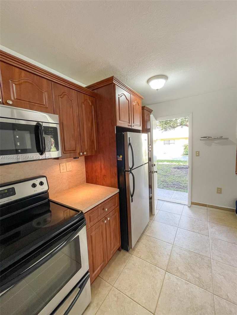4450 SW 67th Ave # I, Miami FL 33155