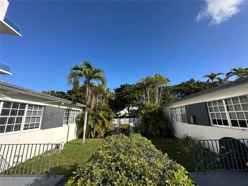 740 84th St # 3, Miami Beach FL 33141