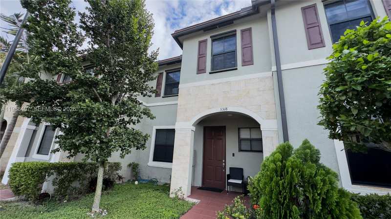 3318 W 106th Ter, Hialeah FL 33018