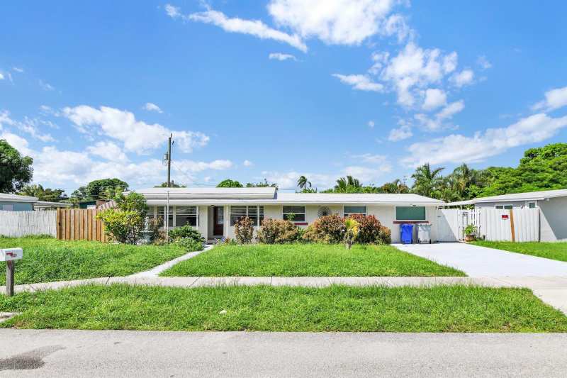 5221 NE 16th Avenue, Pompano Beach FL 33064