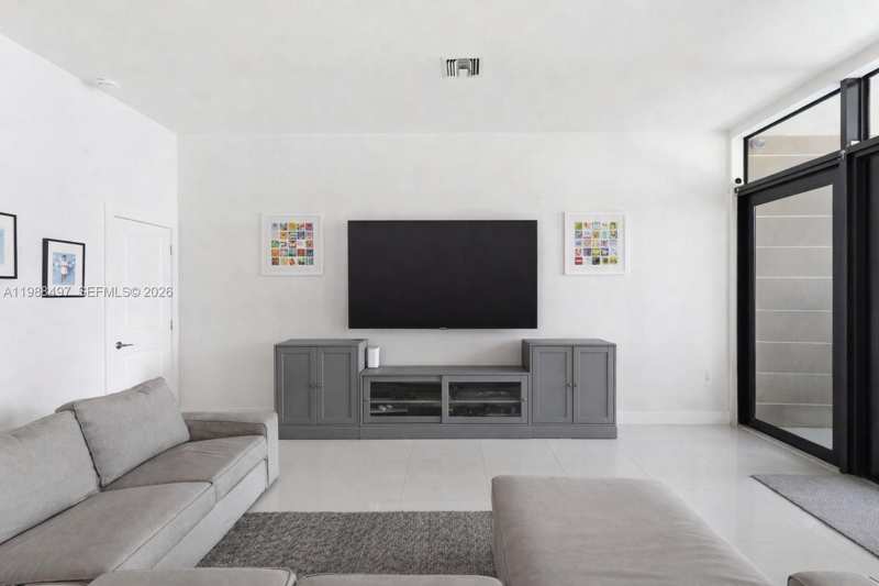 3407 Day Ave # 3407, Miami FL 33133