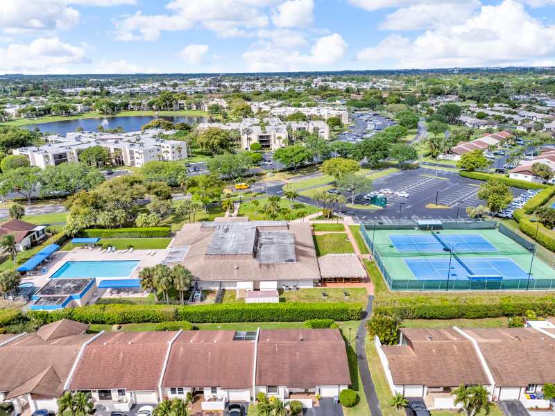 5190 Las Verdes Circle # 315, Delray Beach FL 33484